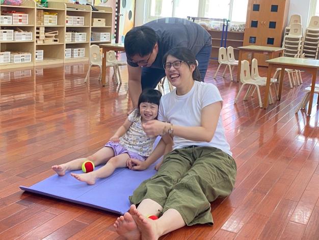 LINE_ALBUM_20251018 士林園親子瑜伽_251018_132