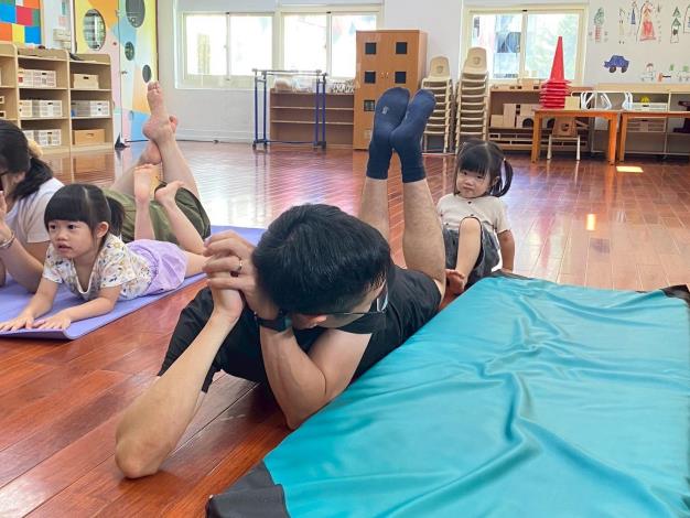 LINE_ALBUM_20251018 士林園親子瑜伽_251018_168