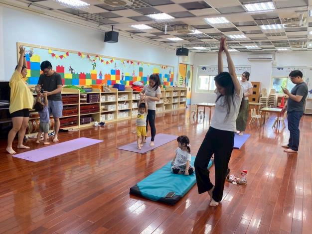 LINE_ALBUM_20251018 士林園親子瑜伽_251018_143
