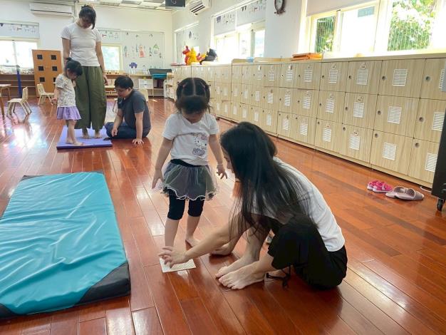 LINE_ALBUM_20251018 士林園親子瑜伽_251018_93