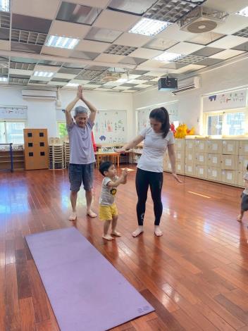 LINE_ALBUM_20251018 士林園親子瑜伽_251018_218