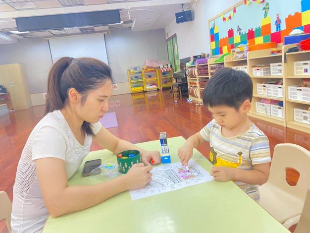 LINE_ALBUM_20251018 士林園親子瑜伽_251018_27