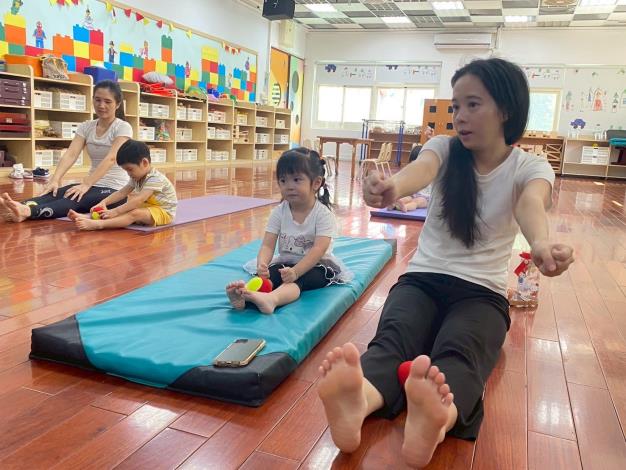 LINE_ALBUM_20251018 士林園親子瑜伽_251018_136