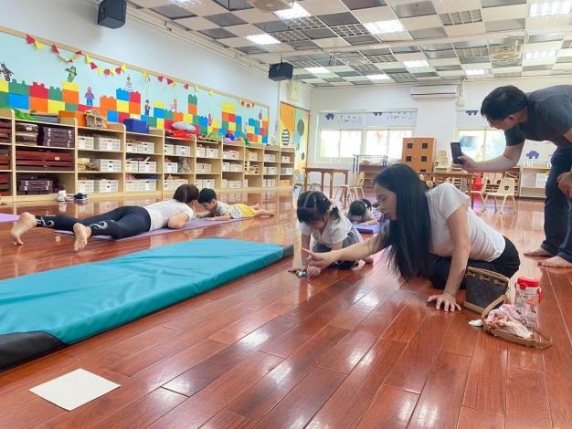 LINE_ALBUM_20251018 士林園親子瑜伽_251018_110