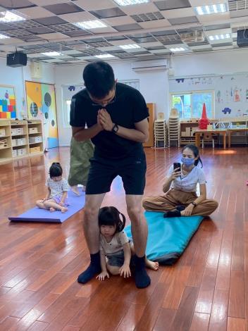 LINE_ALBUM_20251018 士林園親子瑜伽_251018_196