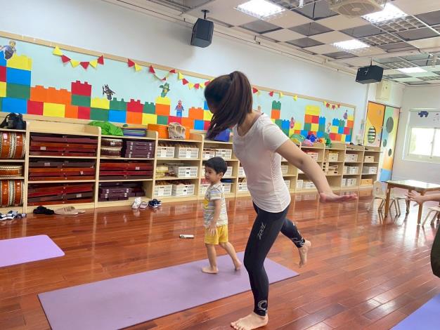 LINE_ALBUM_20251018 士林園親子瑜伽_251018_153