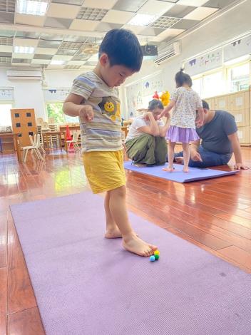 LINE_ALBUM_20251018 士林園親子瑜伽_251018_84