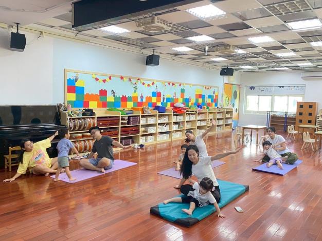 LINE_ALBUM_20251018 士林園親子瑜伽_251018_55