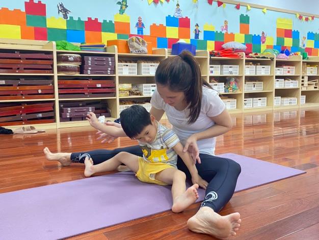 LINE_ALBUM_20251018 士林園親子瑜伽_251018_74