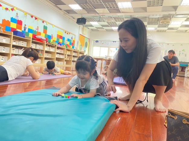 LINE_ALBUM_20251018 士林園親子瑜伽_251018_112