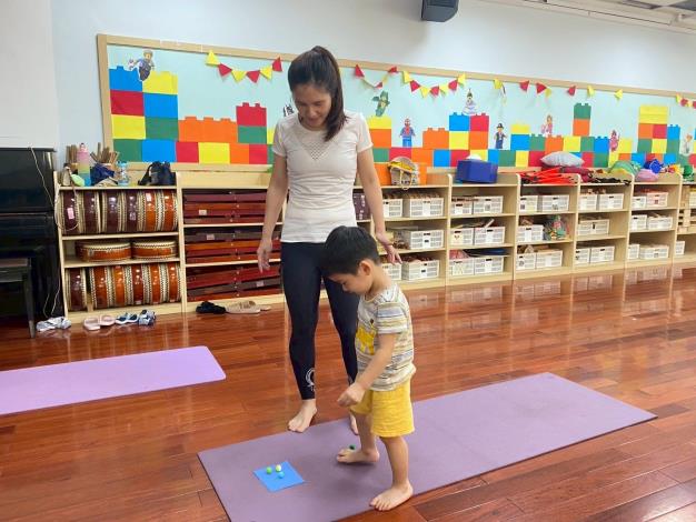 LINE_ALBUM_20251018 士林園親子瑜伽_251018_90