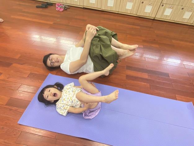 LINE_ALBUM_20251018 士林園親子瑜伽_251018_42