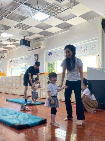 LINE_ALBUM_20251018 士林園親子瑜伽_251018_262