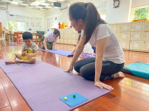 LINE_ALBUM_20251018 士林園親子瑜伽_251018_98