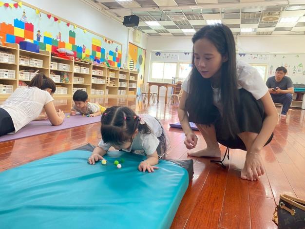 LINE_ALBUM_20251018 士林園親子瑜伽_251018_114