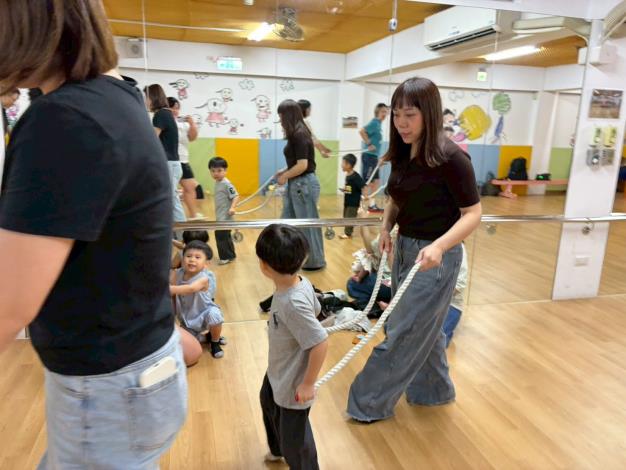 LINE_ALBUM_1150418體能樂翻天_260420_136
