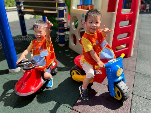 我們是不是很帥氣阿!