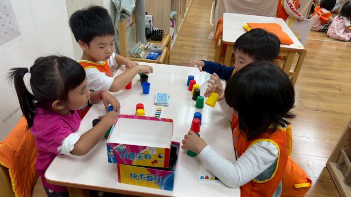 數學區挑戰-快手疊杯(桌遊)