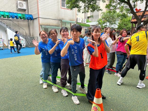 LINE_ALBUM_20251031親子運動會_251106_22