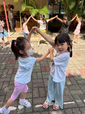 LINE_ALBUM_第九週0420-0425_260424_265