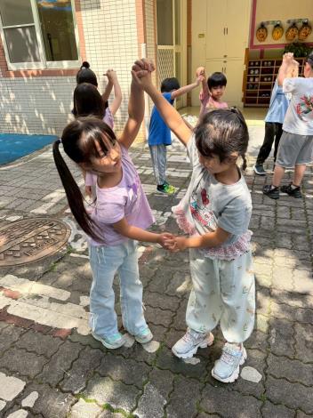 LINE_ALBUM_第九週0420-0425_260424_264