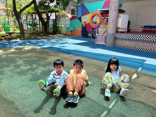 LINE_ALBUM_11啦_260511_12