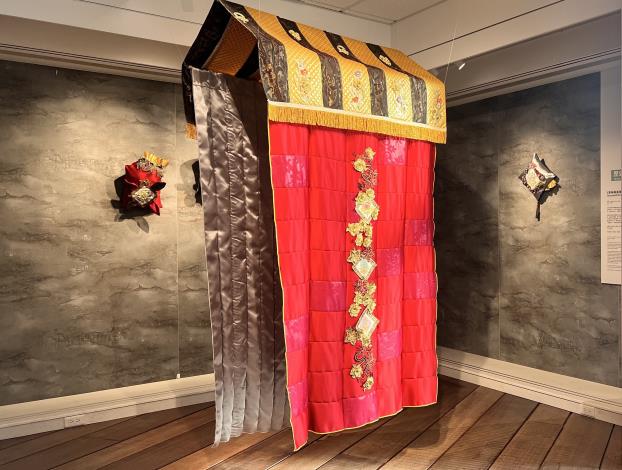 圖說8 _藝術家黃千倫《家神與飯春花》