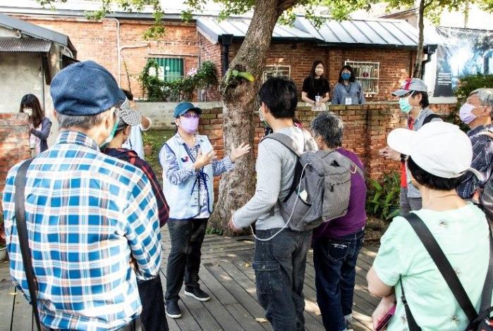 活動剪影-中心新村導覽志工解說全台唯一溫泉軍醫眷村歷史與未來展望1