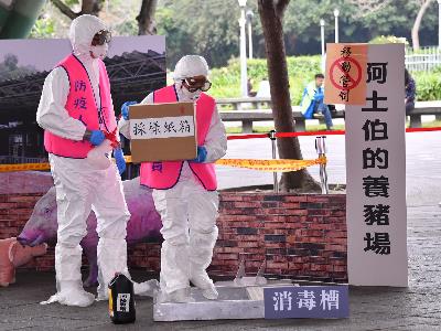 Mayor Oversees African Swine Fever Response Drill