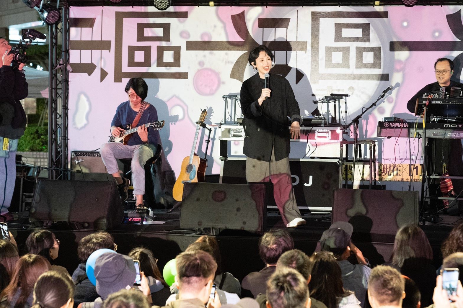 Street performance at the Interesting East District – Back to Street