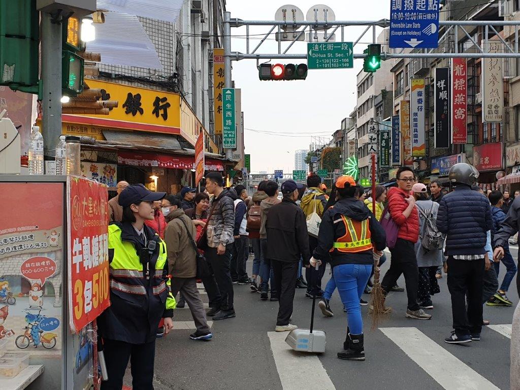 Crowds at the CNY Street Bazaar