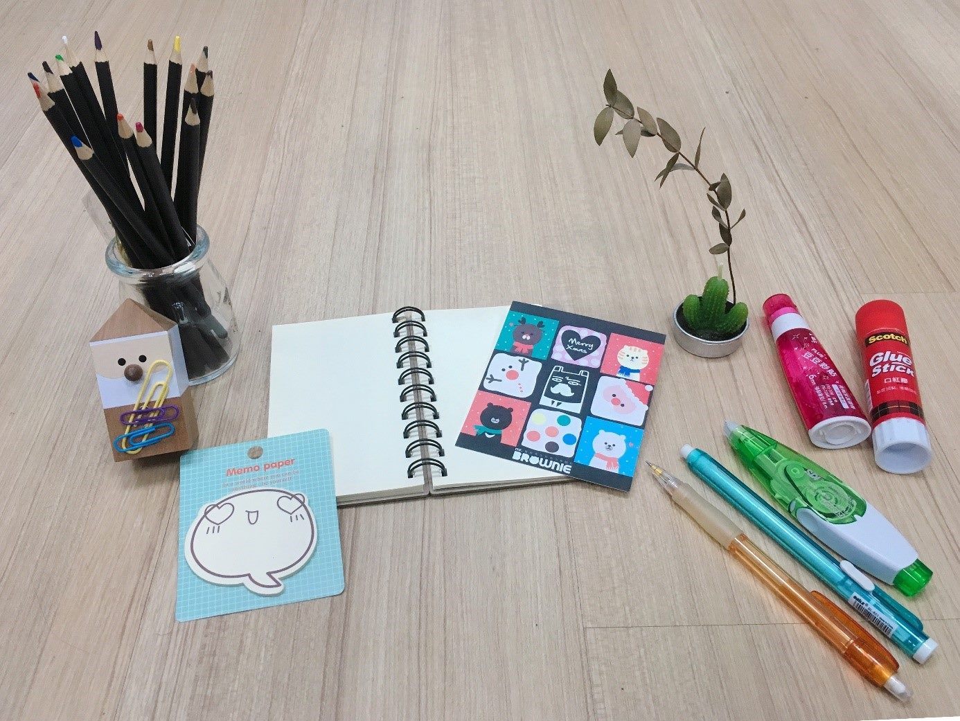 A small selection of stationaries