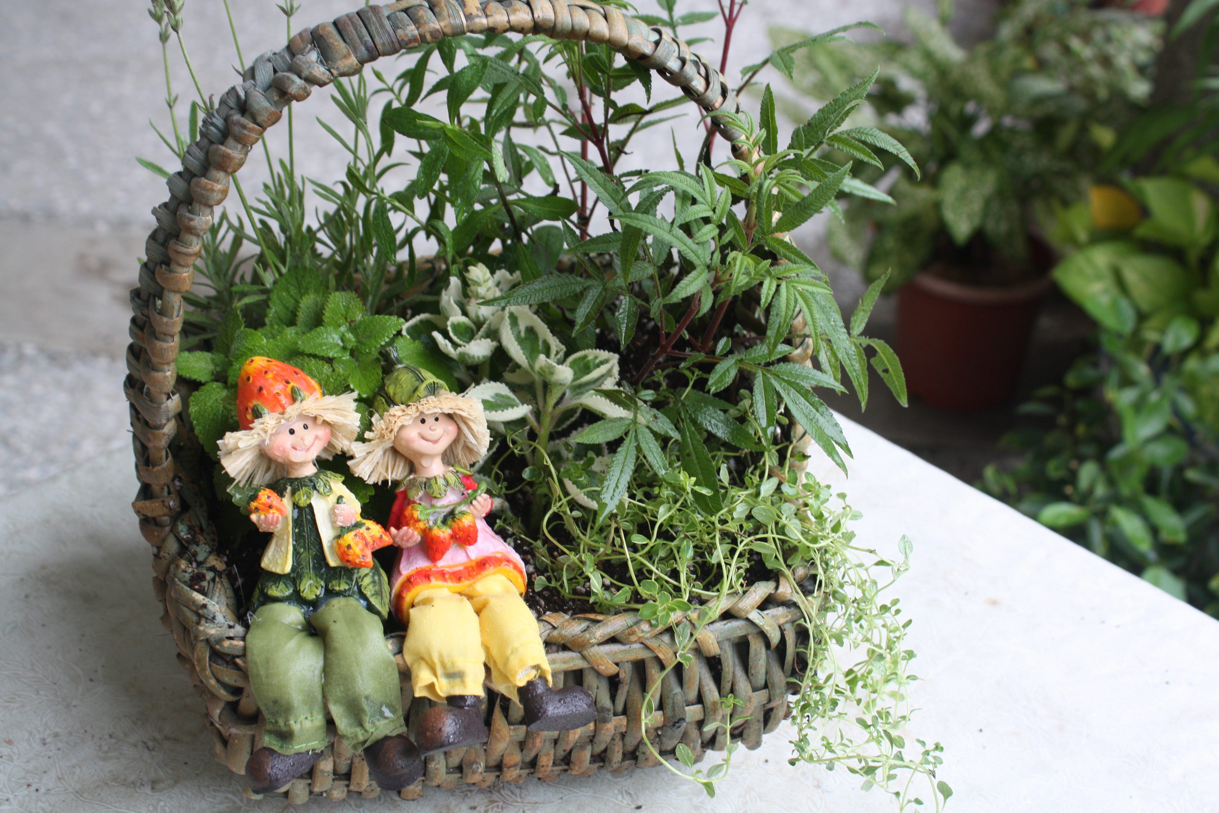 A floral design product