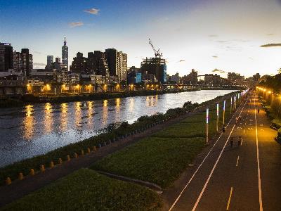 Taipei’s riverside bike lanes