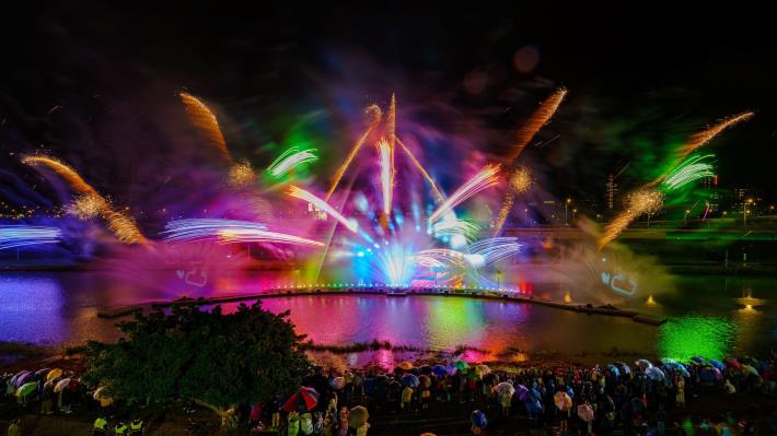 Fire and Water spectacle at Taipei Lantern Festival