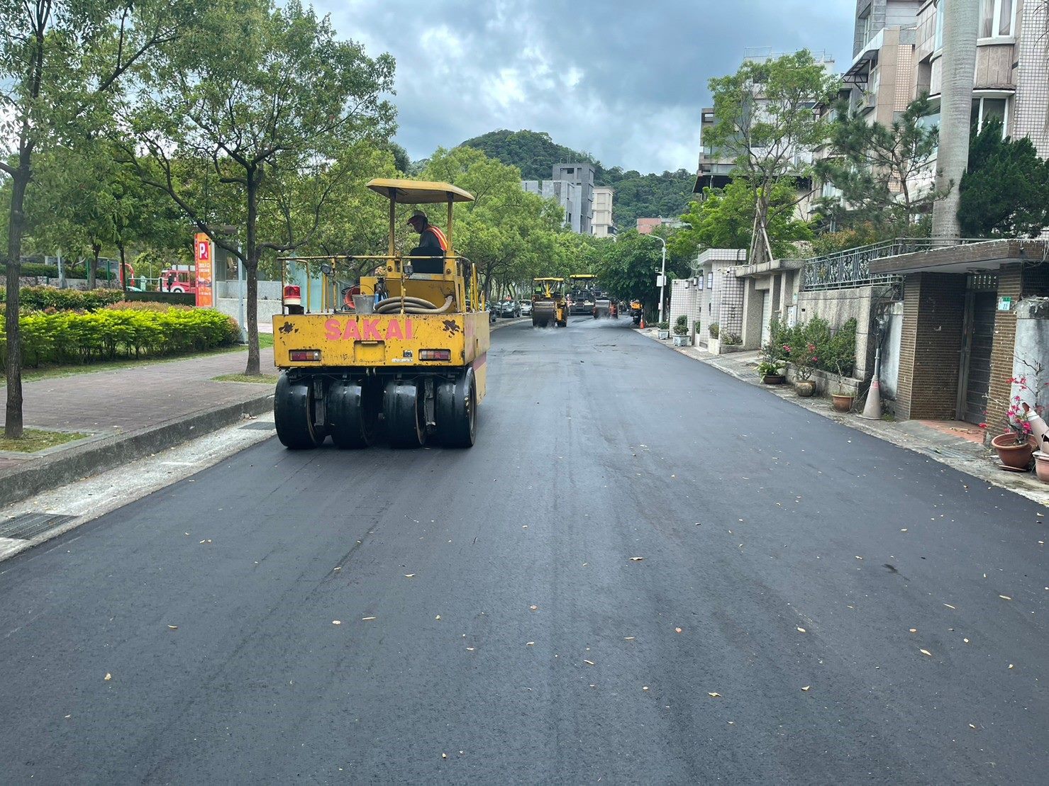 Renewerd pavement for Dahu Street Lane 166