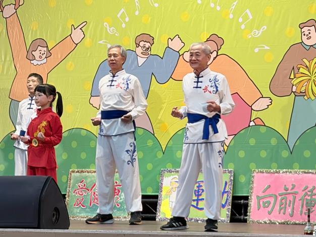 4-長者展現身體活動