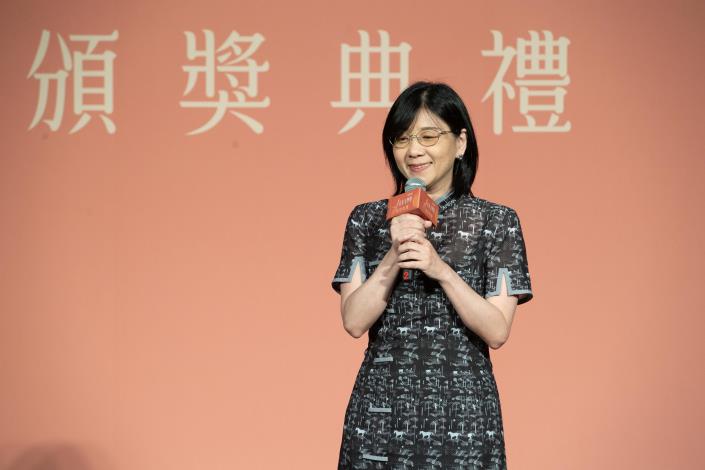 第26屆臺北文學獎評審代表朱亞君致詞。