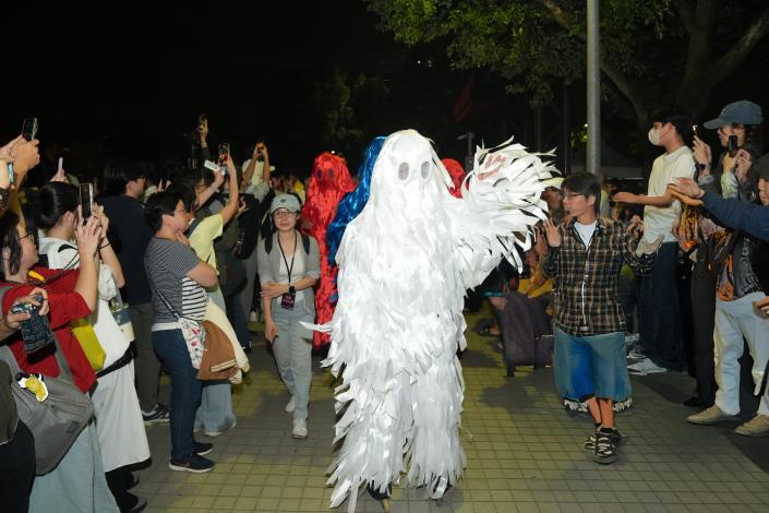 《法國動物大遊行》中的普普雪怪