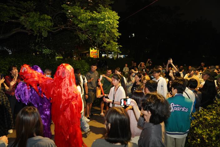 白晝之夜的策展人Kitty Hartl，在亞洲首度展出《法國動物大遊行》