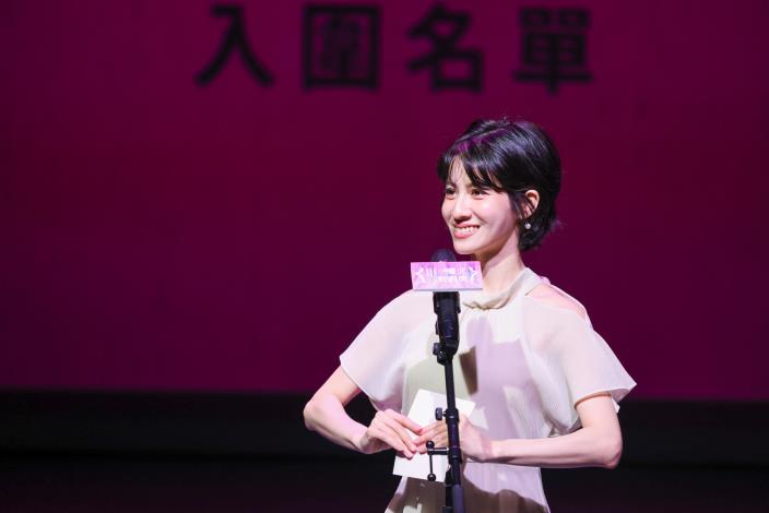 知名演員暨作家連俞涵擔任演員類別揭獎人
