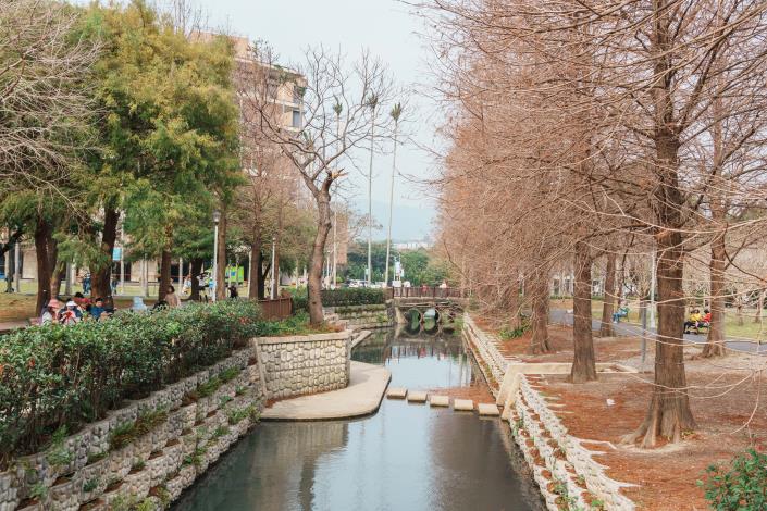 士林203號公園(福德洋圳支線親水區)