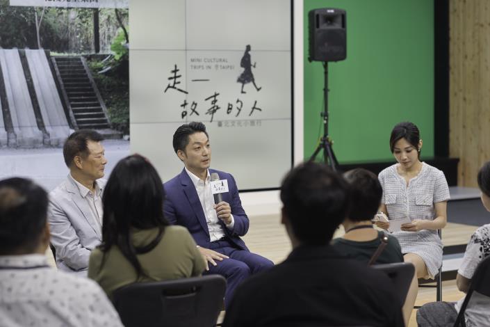 蔣萬安市長於發表會上提到,在忙碌工作之餘,最喜歡的放鬆方式,其實就是走路