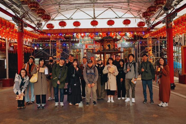 成果發表合照於松山進安宮