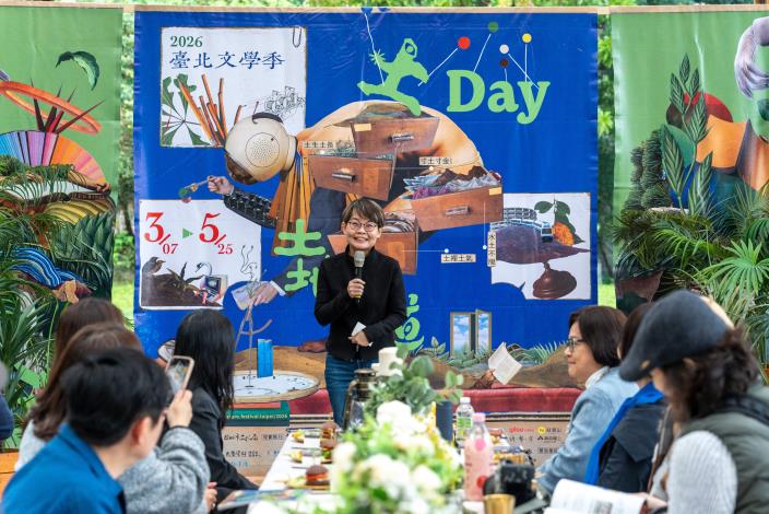 閱影展策展人楊元鈴致詞