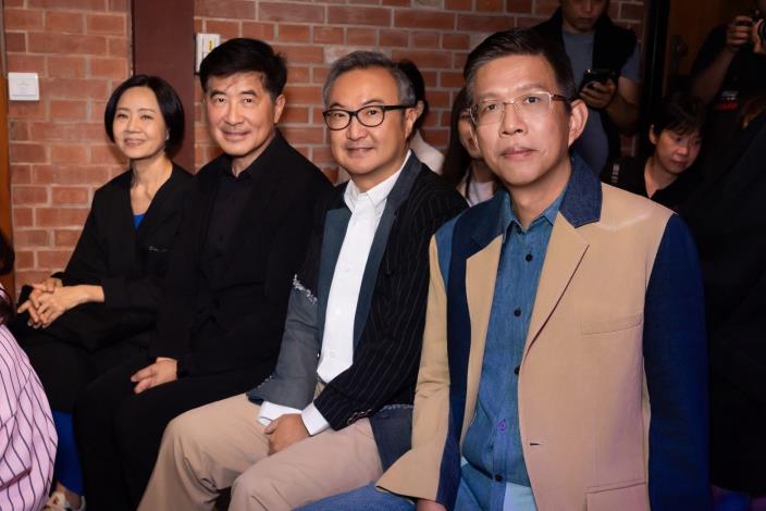 左起 台灣設計研究院艾淑婷副院長、張基義院長、康泰納仕集團劉振坤董事總經理、Lexus葉嘉涵本部長。