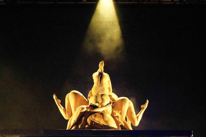 《極相林序曲》