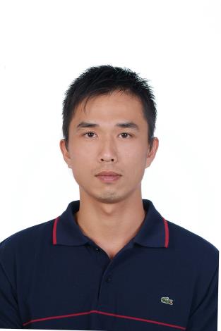 臺北市政府消防局黃宏聖小隊長大頭照.JPG