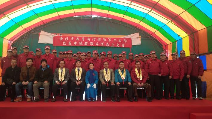 典禮結束合影 (1)