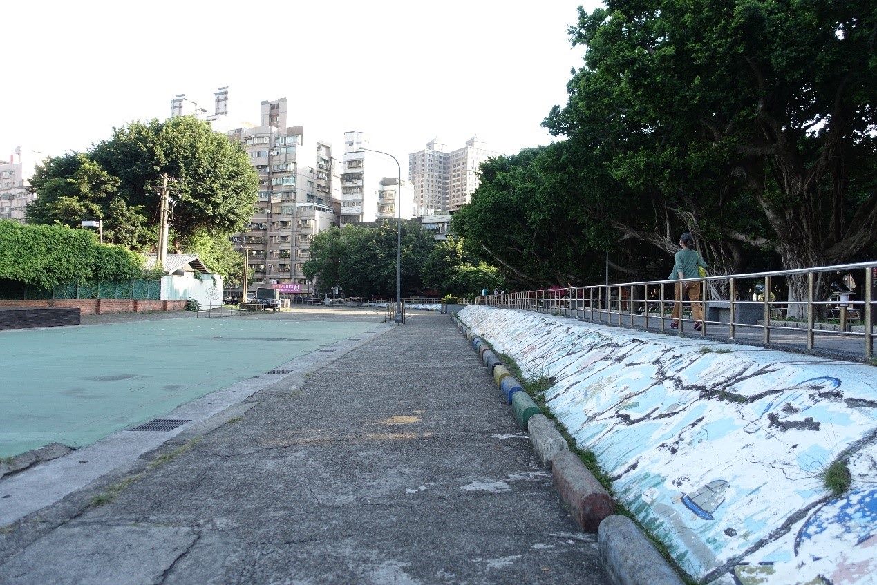 磺港橋至光明路加蓋段